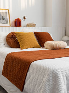 โมเดิร์นหรูหราสีส้มคาราเมลสีเตียงหางผ้าห่มโรงแรมเตียงธงตัวอย่างตกแต่งห้อง < Ne1> สิ่งทอที่บ้านอุปกรณ์เครื่องนอน