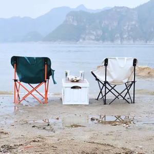 เก้าอี้แคมป์ปิ้งพับได้ เก้าอี้สนาม เก้าอี้ปิกนิก ทรงฟู นุ่มสบาย • โครงสร้างอลูมิเนียมหนา แข็งแรงทนทาน • พกพาไปตั้งแคมป์ เดินป่า ได้สะดวก