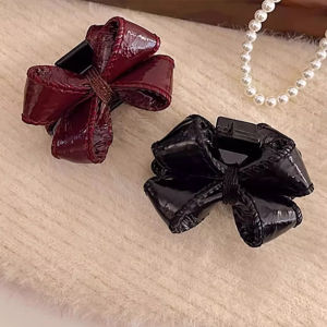 Retro Leather Butterfly Knot Hair Clip Small Princess Style Hair Accessory for Women New 2025 Luxury Feelings Hair Grips
