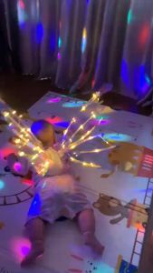 CÁNH BƯỚM ĐIỆN TỬ CÓ NHẠC CÓ ĐÈN LED PHÁT SÁNG