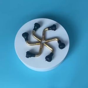 VÒI VAN CONG VỎ KHÔNG RUỘT BẰNG ĐỒNG 01 CÁI