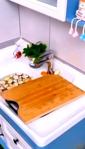 Parutan Serbaguna 12 in 1 Multifunction Cutter Peeler Alat Pemotong Sayur Buah Parutan Baskom