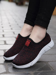 Old Beijing Cloth Shoes Womens Fashion Mom Shoes Middle-Aged and Elderly Walking Shoes Shoes for the Old Lightweight Non-Slip Casual Sneaker