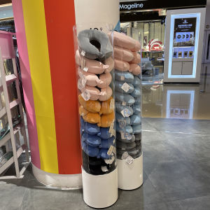 Neck Pillow Cabinet Neck Pillow Display Cabinet U-Shape Pillow Display Stand Car Pillow Acrylic Protection Neck Pillow Head Display Cabinet Stand Customization