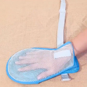 Chasy ถุงมือกันดึง กันเกา ถุงมือผู้ป่วยติดเตียง พร้อมสายรัดติดเตียง90cmในตัว ถุงมือป้องกันตนเอง การเสียดสี การระบายอากาศ การควบคุมความปลอดภัย ถุงมือ ยามผู้สูงอายุ ยามมือ เข็มขัดนิรภัย