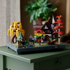 LEGO ICONS 11372 Đồ Chơi Lắp Ráp Khu Vườn Dễ Thương (1102 chi tiết)