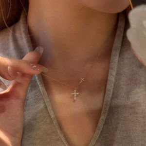 สร้อยคอครอสสองข้างสำหรับผู้หญิง โซ่คอขนาดเล็ก สไตล์เกาหลี เครื่องประดับแฟชั่น ทองแดงผสมอัลลอย กล่องของขวัญ โซ่คอแบบหัวเข็มขัด