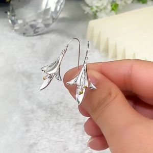 Huitan Creative Two Tone Flower Shaped Womens Earrings Hip Hop Party Anniversary Love Gift Delicate Dangle Earrings for Female