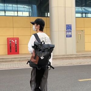 Large capacity lightweight waterproof travel backpack business computer bag usb laptop mens backpacks