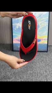 รองเท้าแตะสำหรับคนความสะดวกสบาย 2025 ฤดูร้อนกลางแจ้งชายหาดกันน้ำกันลื่น เทศกาลสงกรานต์ รองเท้าไปทะเล 