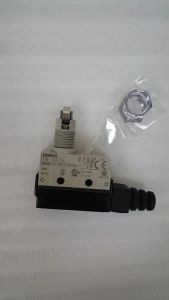 ใหม่และเป็นต้นฉบับ SHL-Q2155 OMRON Micro Limit Switches Travel Switch