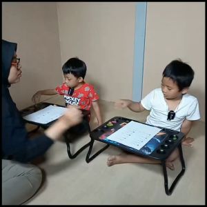 Meja Belajar Anak Ergonomis & Lipat: Pilihan Terbaik untuk Anak TK & SD