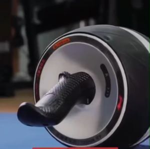 ลูกกลิ้งบริหารหน้าท้อง ล้อออกกำลังกาย ปั้นซิกแพค ฟรีแผ่นรองเข่า AB Wheel