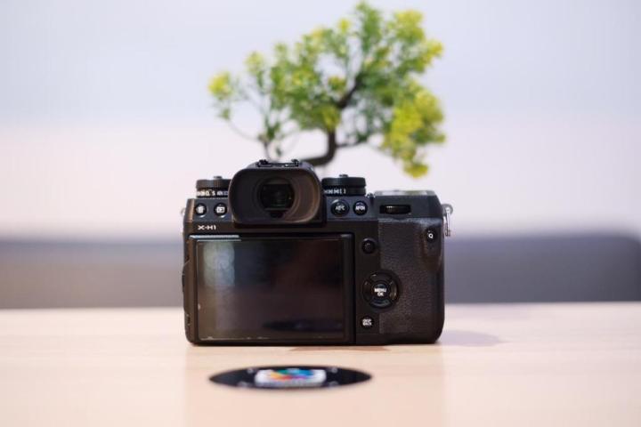 kamera%20mirrorless%20Fujifilm%20xh1%20xh-1%20bodyonly%20mulus%20banget%20termurah%20-%20Image%203