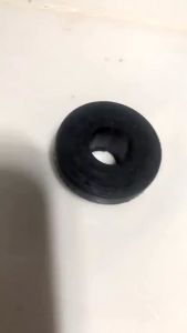2PCS Radiator Assembly Upper Insulator Mounts Bushing Rubber Black Fit for Honda Accord Civic 74173-SJ4-000 74173-Sj4-000 Car Radiator Upper Lower Rubber Mount Cushion Bushing Fit for Honda Accord