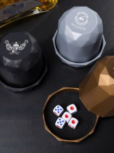 ชุดกระดูกสันหลังแบบสี่เหลี่ยมจัตุรัสสำหรับบาร์และ KTV พร้อมฝาปิดแบบเงียบ ชุดกระดูกสันหลังแบบโยนและสั่น ชุดกระดูกสันหลังสำหรับเล่นเกม