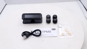 Tire Pressure Monitoring System Wireless Solar Powered TPMS Tire Pressure Monitoring System with 4 External Sensors Real-time Display on Window 22-87 PSI for Car RV SUV MPV Sedan