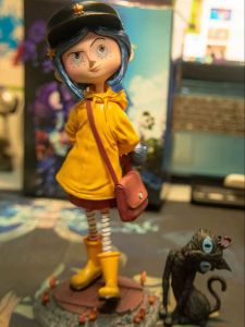 Bandai | Coraline and The Cat Peripheral Figurine Model Table Decoration Birthday Gift Trendy Toy Scene Decoration Car Decoration