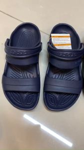 DÉP SANDAL NHỰA ĐI MƯA CROCS CLASSIC ROOMY FIT CHO NAM MÀU ĐEN