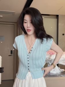 Small V-neck Hollow Thin Knitwear Female Summer New K-style Elegant Single-Breasted T-Shirt Split Short Sleeve Tops