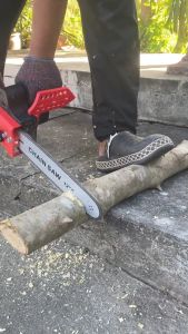 เลื่อยไฟฟ้าแบต เลื่อยไฟฟ้าของแท้ 12 นิ้ว เลื่อยไฟฟ้า เครื่องเลื่อยโซ่ไฟฟ้า เลื่อยยนต์กระทิงดํา ไร้สาย เลื่อยไฟฟฟ้าไร้สาย