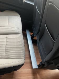 Bậc NHÔM ĐÚC để chân trong xe (bậc đạp chân / bậc kê chân) FORD Transit 2024 2025 (gồm 3 bậc dài (2 ghế) 4 bậc ngắn (1 ghế))