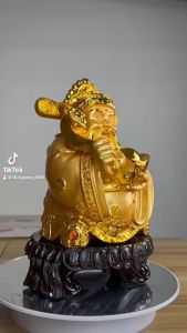 เทพเจ้าไฉ่ซิงเอี้ย สีทรายทองขนาด 27x21x36cm อะคริลิคใส ตั้งโชว์ ตกแต่งบ้าน