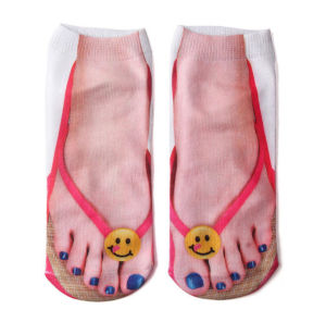 Socks Sandals 3D ตลก รูปเล็บปลอม รองเท้าแตะ พิมพ์ลายสร้างสรรค์ ตลก สำหรับทั้งชายและหญิง สั้น เหมาะกับฤดูใบไม้ผลิและฤดูใบไม้ร่วง
