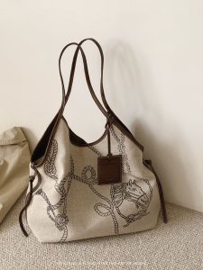 CHIO‘2ND | Túi Xách Tote Vải Gai Handmade Tranh Vẽ