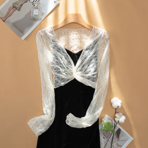 ชุดเดรสคลุมไหล่ผ้าตาข่ายแขนสั้นแบบสั้นพร้อมสายเดี่ยวเสื้อคลุมกันแดดสำหรับผู้หญิงเสื้อลูกไม้ฉลุลายใส่ด้านนอกสำหรับฤดูร้อน