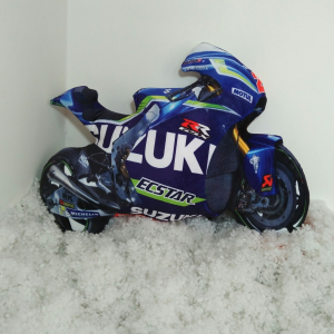 Đồ chơi Xe Suzuki nhồi 100% bông gòn chất Nhung mịn dùng làm gối cho bé nằm