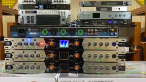 Nâng Tiếng Karaoke Td Acoustic Cb900 Premium Tích Hợp Cổng Quang+Bluetooh Chỉnh Âm Bass Sâu Mạnh Mẽ Và Treble Trong Trẻo Chống Hú Cho Tiếng Hát Nhẹ.