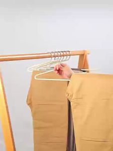 Gantungan Celana Besi Stainless: Penyimpanan Pakaian Minimalis