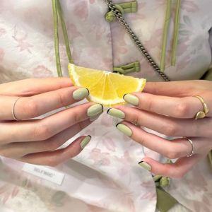 French Style Short Handmade Nail Tips Green Bean Paste White Enhancing Detachable False Nails Premium Quality Nail Art Accessories