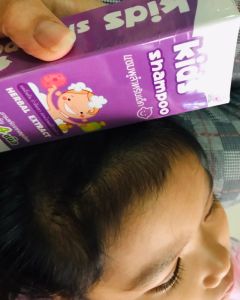 เครื่องหมวกฟรีหวีสางเหา ยาสระผมแชมพูกำจัดเหา ยาฆ่าเหา น้ำยากำจัดเห่า 100 ml