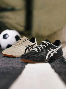ASICS | Wide Fit Rubber Sole Football Shoes for Men