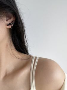 Elegant 925 Sterling Silver Butterfly Knot Stud Earrings Natural Black Spinel Niche Design Fashionable Versatile Jewelry