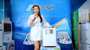👍สินค้าใหม่98%👍แอร์เคลื่อนที่ แอร์เต็นท์ แอร์Camping ASTINA AS093APB 9000บีทียูสำหรับพื้นที่ 12-15ตรม. เสียงเงียบ 50 เดซิเบล รับประกันคอมฯ5ปี เล็กกระทัดรัด เสียงเงียบ เย็นเร็ว เคลื่อนย้ายง่าย มี มอก.รับประกันความปลอดภัย