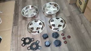 J20S13 CHROME WHEEL COVER SET  6TYRE 16 INCH  WITH FUSO LOGO LORRY TRUCK AKSESORI