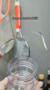 Botol tempat saos dan bumbu serbaguna / Wadah bumbu dan saus bahan acrylic