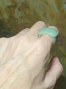 19.8mm Type A Jadeite light green "Saddle" big Jade ring/thumb ring (with certificate) 19.8毫米翡翠浅绿马鞍大戒指/扳指(带证书)