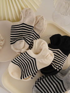 ถุงเท้าเรือแบบบางกันลื่นสำหรับผู้หญิง ถุงเท้าเรือแบบบาง ผ้าฝ้าย ยางซิลิโคนกันลื่น ระบายอากาศได้ดี ฤดูร้อน 2025 ผลิตในจีน