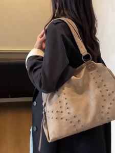 2026 New Stylish Rivet Shoulder Tote Bag Large Capacity Casual Versatile Commuter Underarm Bag for Ladies