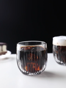 แก้วกาแฟสไตล์ย้อนยุค IG ลายเปลวไฟ แก้ววิสกี้ใส่น้ำแข็งแนวตั้ง