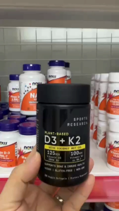 Sports Research Vitamin D3 + K2 – Hỗ Trợ Xương Khớp Tim Mạch & Miễn Dịch Toàn Diện