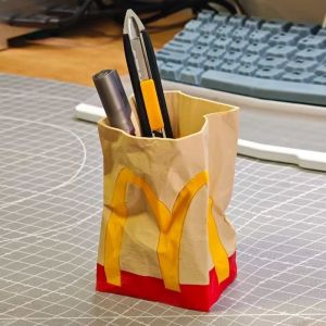 ที่ยึดปากกาพลาสติกพิมพ์ลาย3D เรียบง่ายของแมคโดนัลด์การตกแต่งโต๊ะที่สร้างสรรค์กล่องเก็บของสำนักงาน