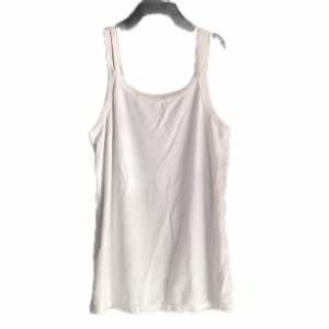 เสื้อสายเดี่ยว คอแต่งปักดอกไม้ สีขาว เสื้อซับในเด็ก น่ารักมาก ผ้านิ่ม ใส่สบาย ผ้าคอตตอน สีขาว สวยมาก