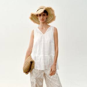 PEACEBIRD | Linen Blend Sleeveless V-Neck Lace Embroidered Top