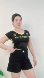 ชุดเซ็ตลำลอง ทรงเข้ารูป ใส่แล้วคล่องตัว ฮิตในโซเชียล