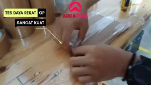 CRYSLENE Lakban Solasi Fragile Merah 2 inch (72Yard & 90Yard)